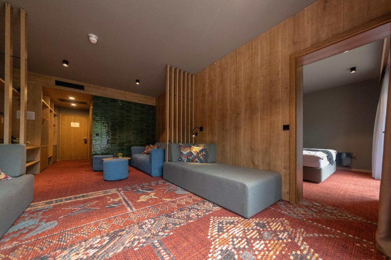 Hotel Nomad Белашница Экстерьер фото