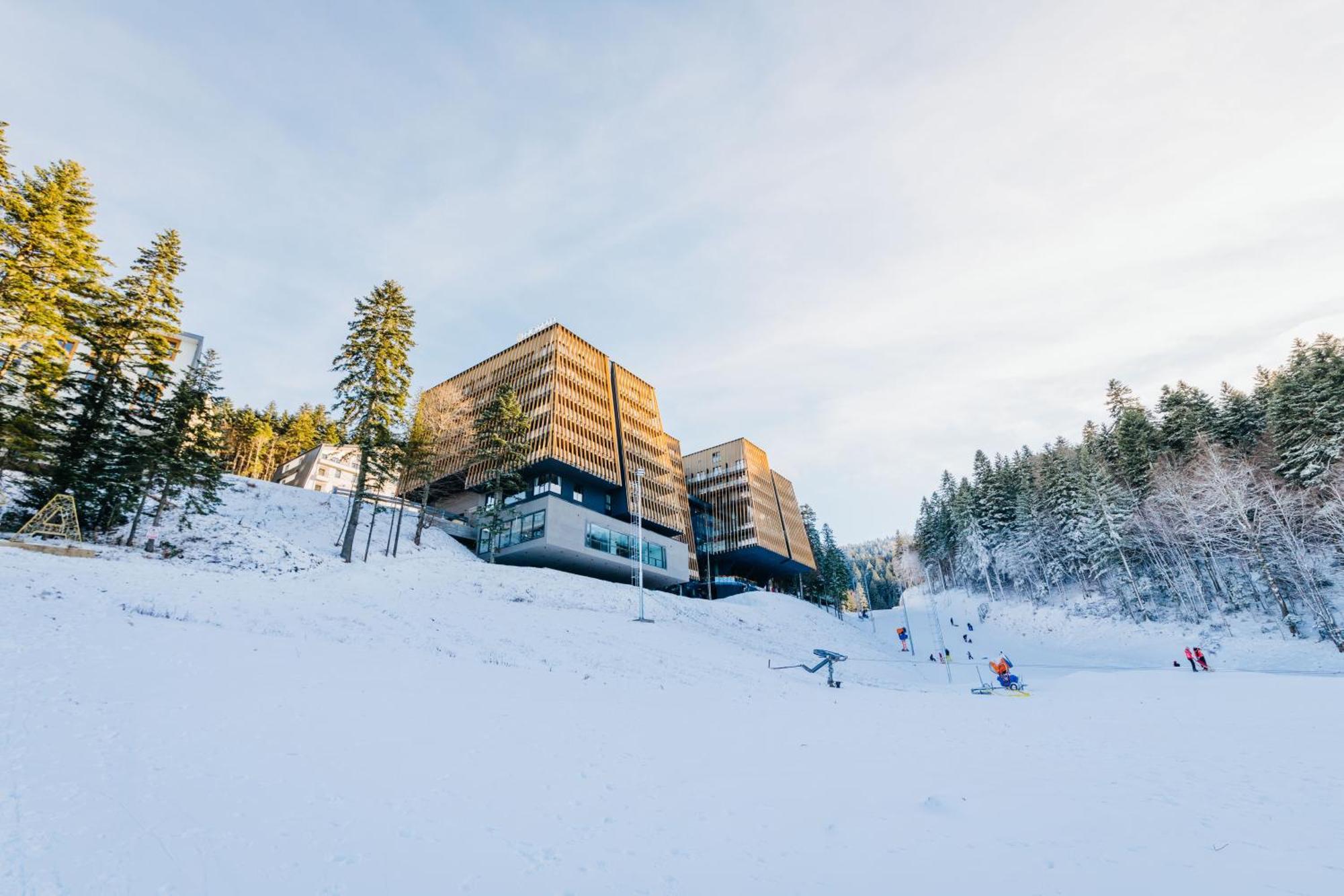 Hotel Nomad Белашница Экстерьер фото