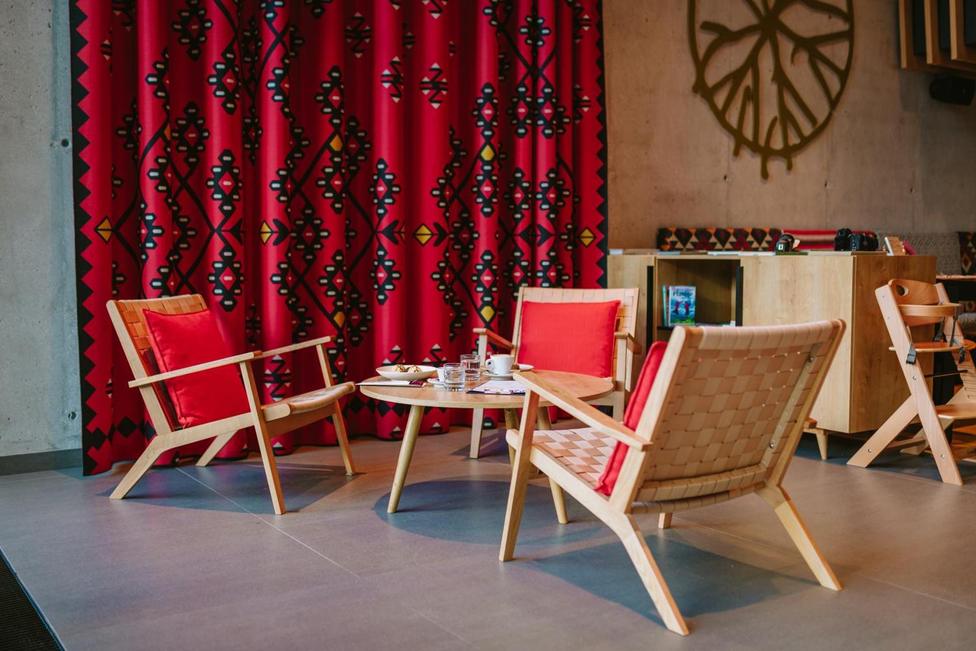 Hotel Nomad Белашница Экстерьер фото